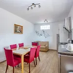 Family Friendly Seaside Brodarica, Sibenik - 4833 * بروداريكا