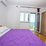 Family Friendly Seaside Brodarica, Sibenik - 4833 شقة *