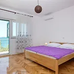 Apartment Family Friendly Seaside Apartments Brodarica, Sibenik - 4833 Brodarica (Sibenik-Knin)
