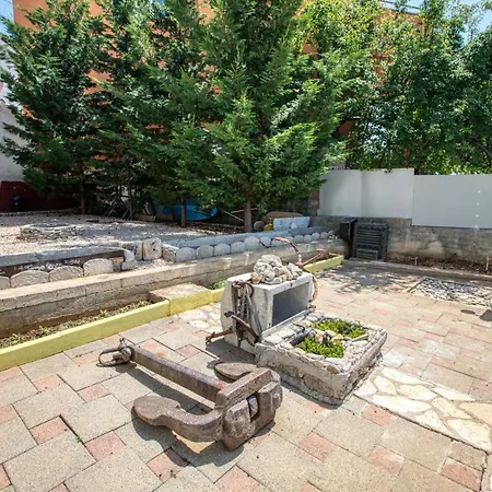 Family Friendly Seaside Apartments Brodarica, Sibenik - 4833