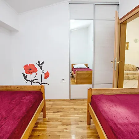 Family Friendly Seaside Apartments Brodarica, Sibenik - 4833 Apartment *