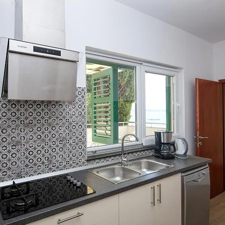 Apartment Family Friendly Seaside Apartments Brodarica, Sibenik - 4833