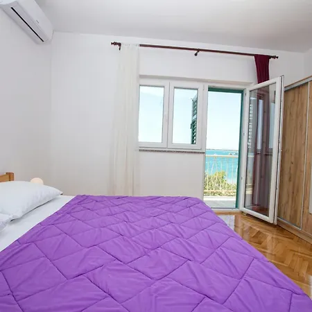 Family Friendly Seaside Apartments Brodarica, Sibenik - 4833 Lägenhet *