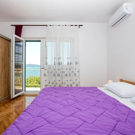 Family Friendly Seaside Apartments Brodarica, Sibenik - 4833 Lägenhet Brodarica (Sibenik-Knin)