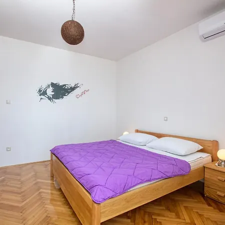 Family Friendly Seaside Apartments Brodarica, Sibenik - 4833 Brodarica (Sibenik-Knin)