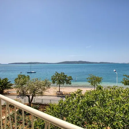 Family Friendly Seaside Brodarica, Sibenik - 4833 Apartmán *