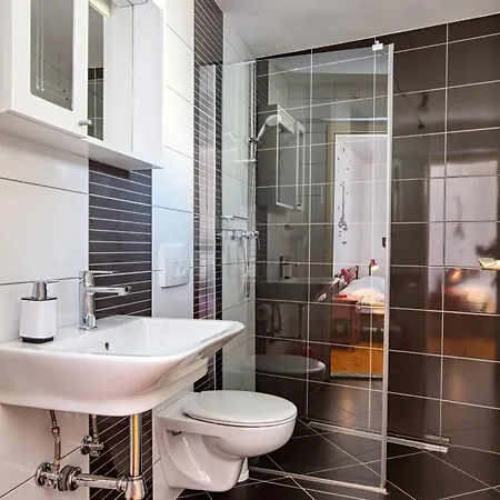 Family Friendly Seaside Apartments Brodarica, Sibenik - 4833 Brodarica (Sibenik-Knin)