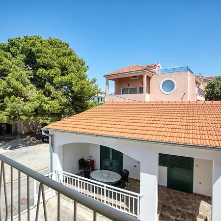 Family Friendly Seaside Apartments Brodarica, Sibenik - 4833 *