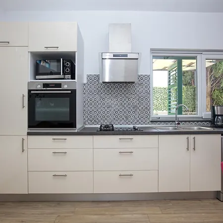 Family Friendly Seaside Apartments Brodarica, Sibenik - 4833 Brodarica (Sibenik-Knin)