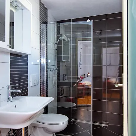 Family Friendly Seaside Apartments Brodarica, Sibenik - 4833