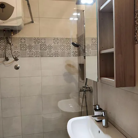 Family Friendly Seaside Apartments Brodarica, Sibenik - 4833 Lägenhet Brodarica (Sibenik-Knin)