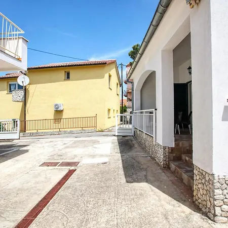 Family Friendly Seaside Apartments Brodarica, Sibenik - 4833 Apartment Brodarica (Sibenik-Knin)