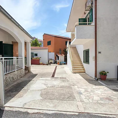 Family Friendly Seaside Apartments Brodarica, Sibenik - 4833