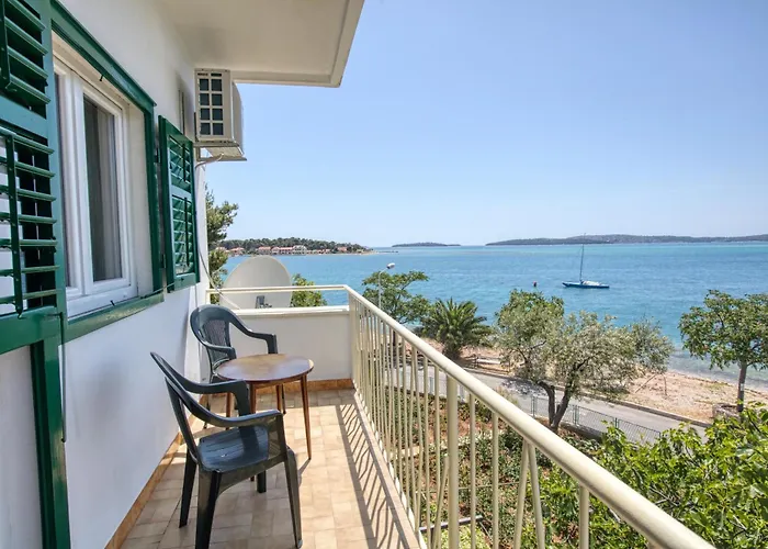 Family Friendly Seaside Apartments Brodarica, Sibenik - 4833 * Brodarica (Sibenik-Knin)